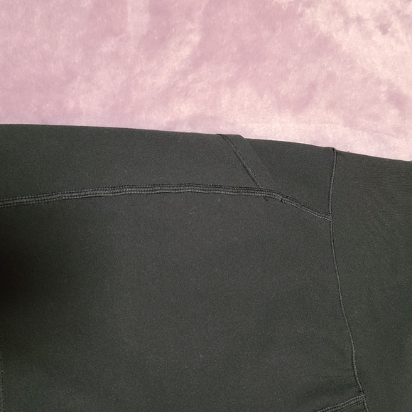 ALPHALETE Surface pocket shorts (sold) - Picture 2 of 6